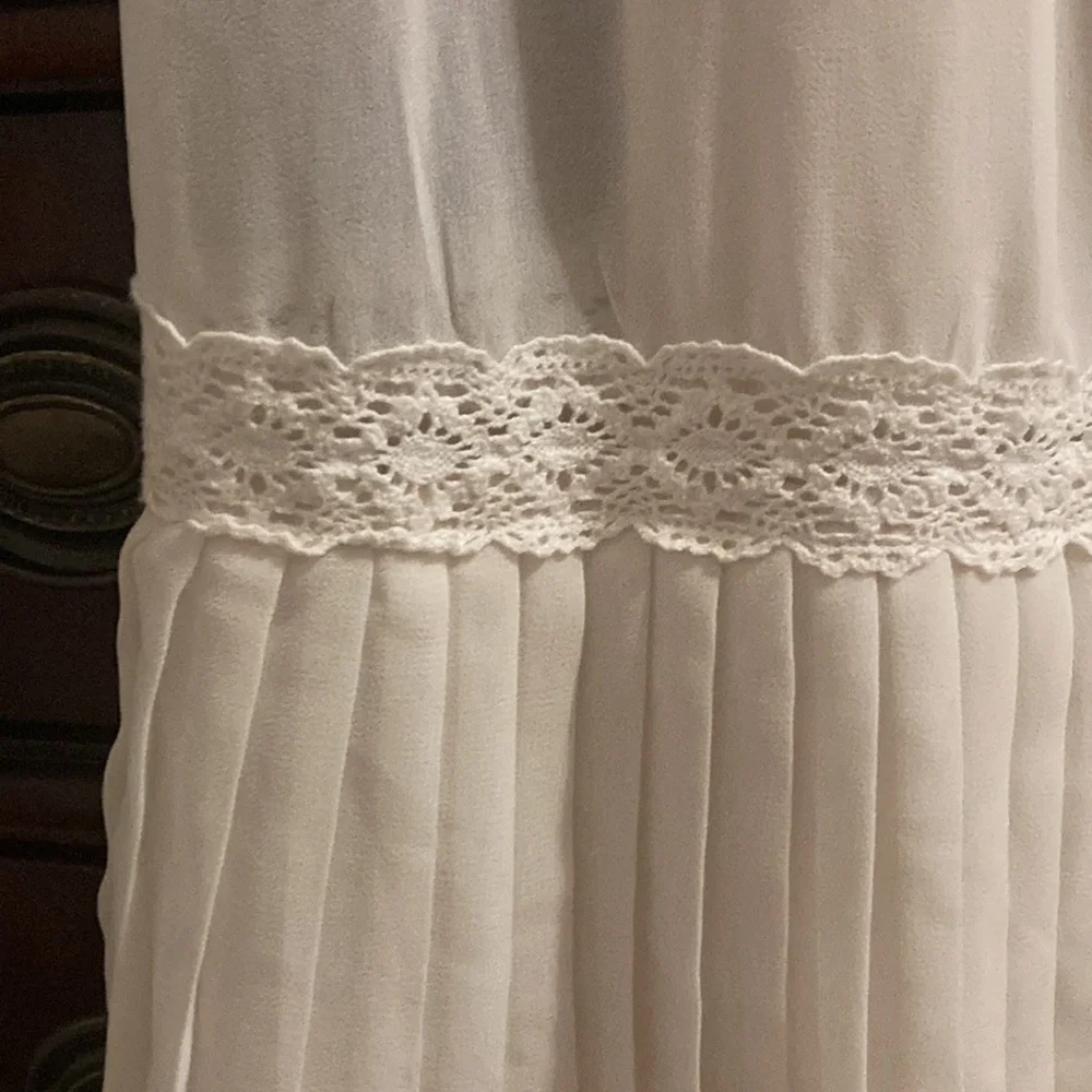 Romantic Dress - Picture 8 of 8
